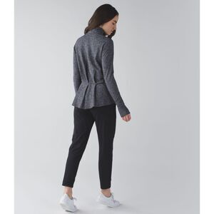 Lululemon Womens Warm Your Core Long Sleeve Tee Sz 4 Rulu Fabric Heathered Black